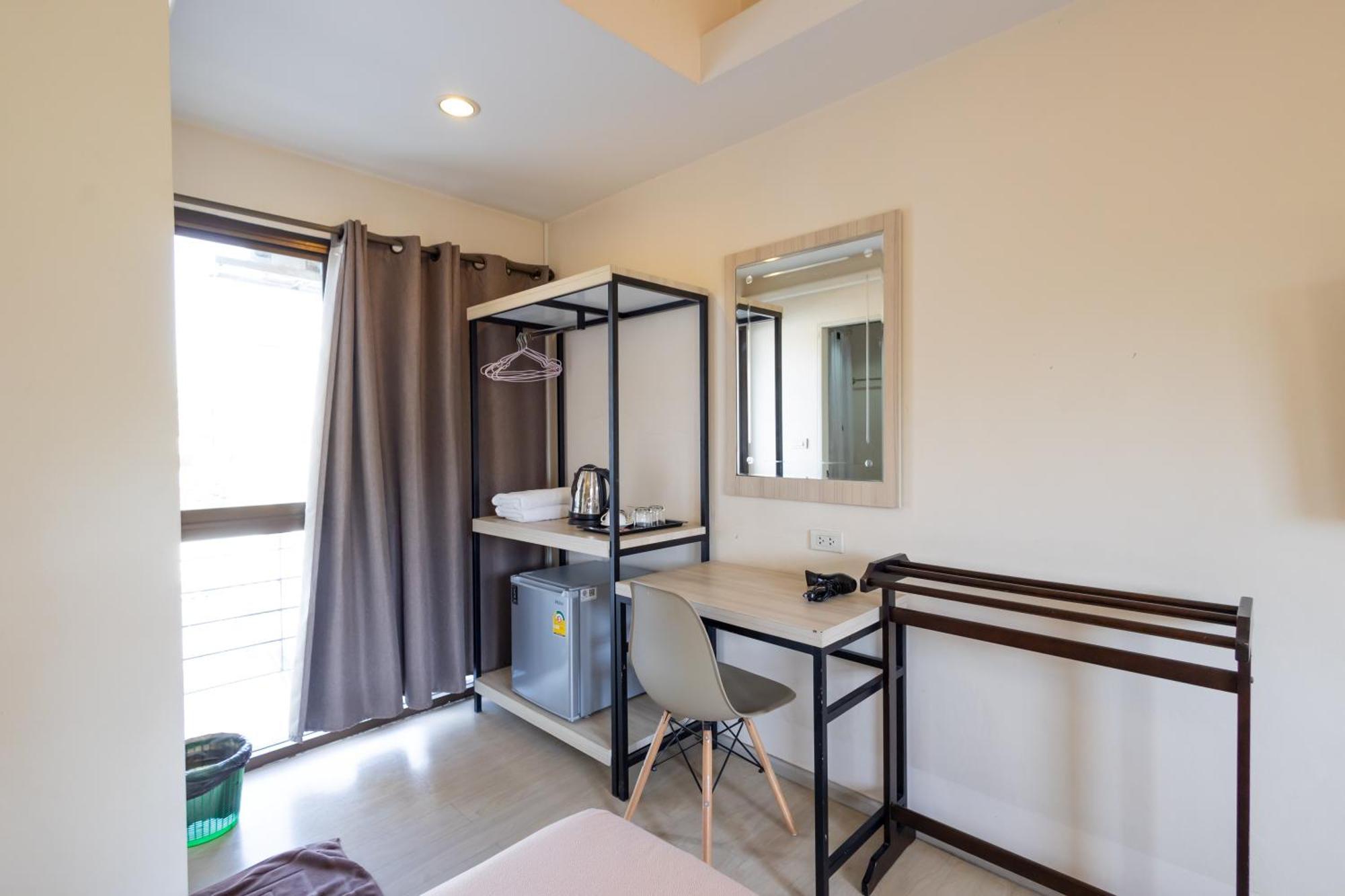 Penpark Place Hotel 3*